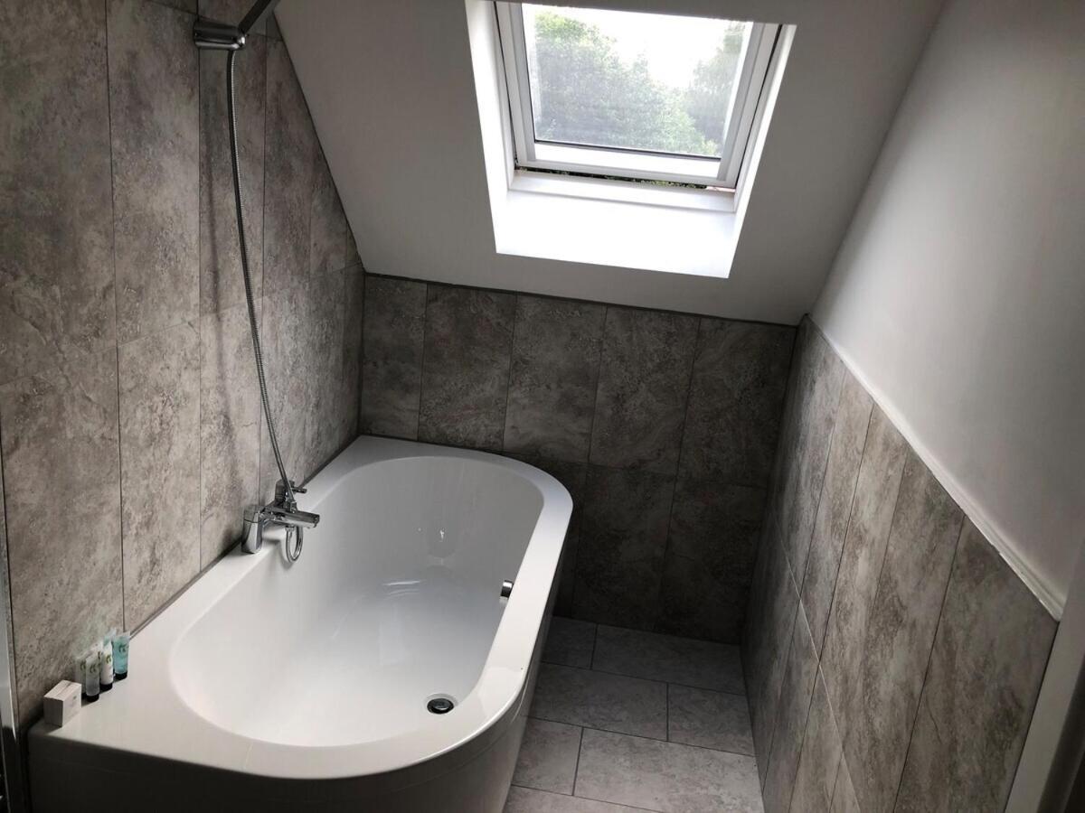 Hamilton Arms Suites Midhurst Szoba fotó
