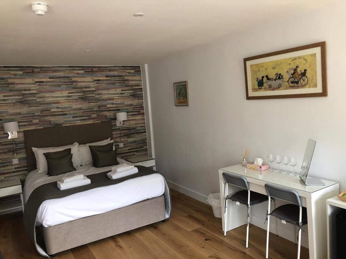 Hamilton Arms Suites Midhurst Szoba fotó