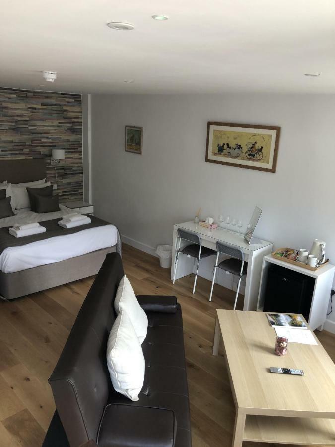 Hamilton Arms Suites Midhurst Kültér fotó