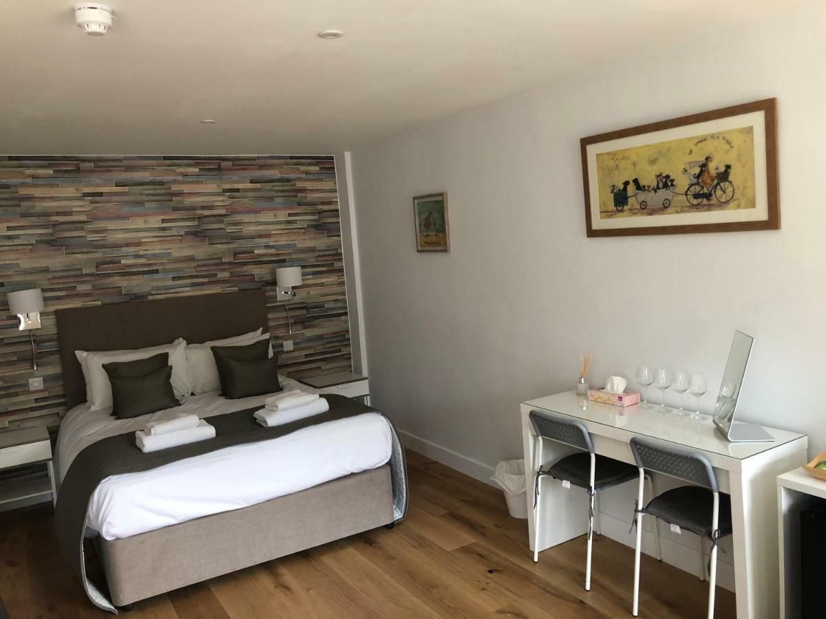 Hamilton Arms Suites Midhurst Szoba fotó