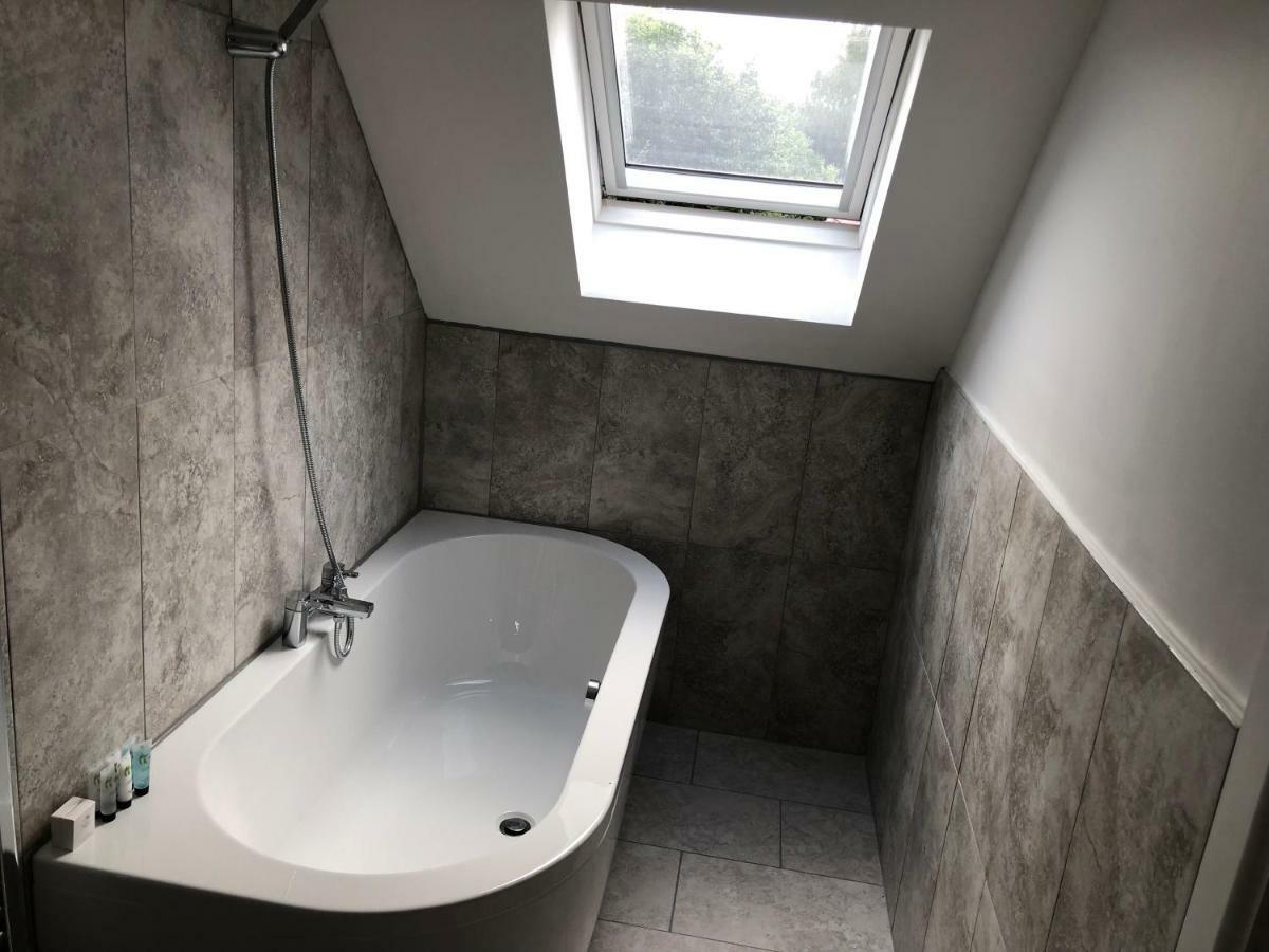 Hamilton Arms Suites Midhurst Kültér fotó